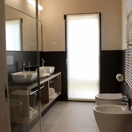 Ida Boutique Отель Азоло