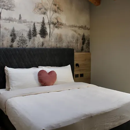 Ida Boutique Отель Азоло